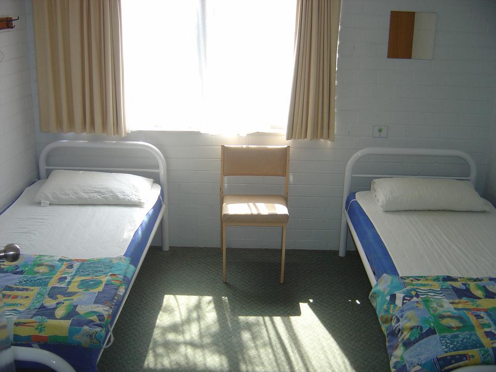 Wandarrah Lodge Hostel Merimbula Exterior photo